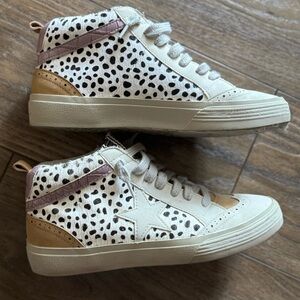 ShuShop Paulina High Top Sneakers